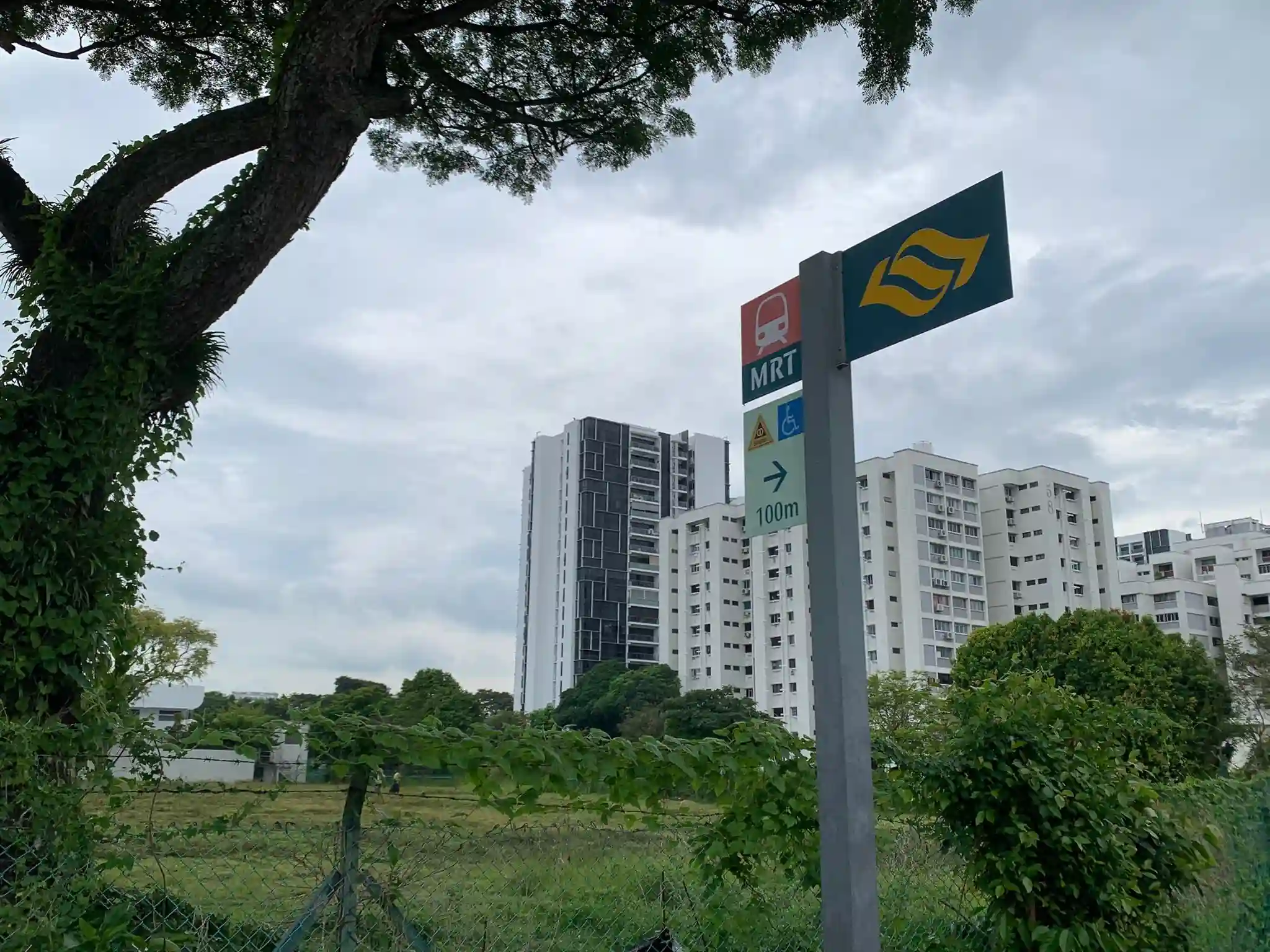 Grand Dunman is approximately 100meters to Dakota MRT. You will take 1-2minutes to reach the MRT Station